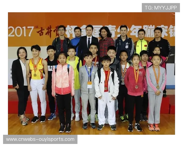 蹦床青少年世锦赛17-21岁组别开赛，中国新星参赛