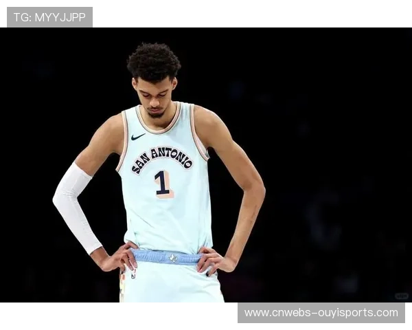 文班亚马左小腿拉伤预计缺席数周